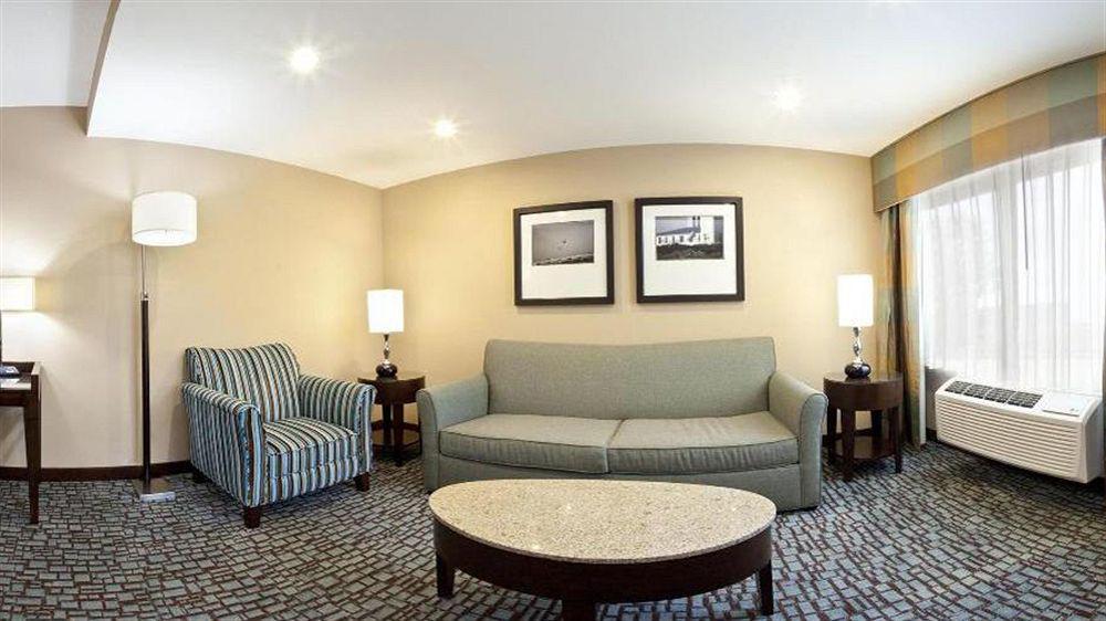 Holiday Inn Express Jacksonville Beach By Ihg Bagian luar foto