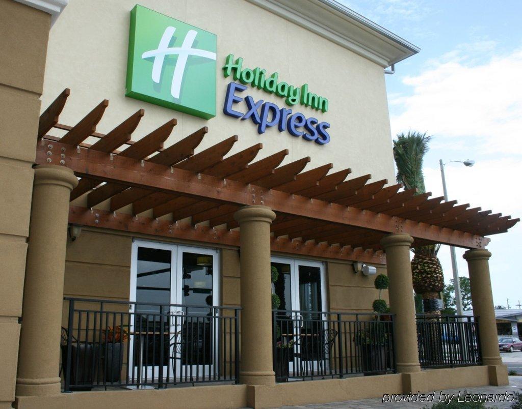 Holiday Inn Express Jacksonville Beach By Ihg Bagian luar foto